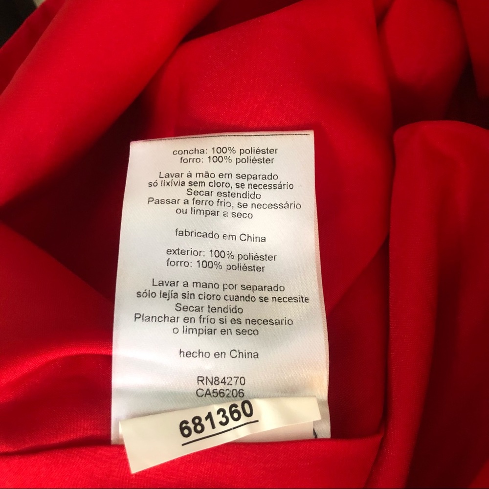 White by Vera Wang 4 red w black floral belt NWOT - Picture 8 of 10
